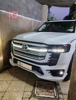 تويوتا لاندكروزر